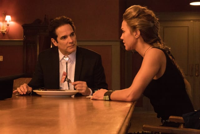 Confession - Midnight, Texas Season 1 Episode 8