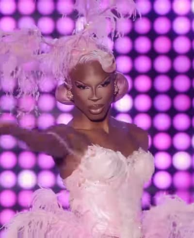Luxx Noir London Finale Look - RuPaul's Drag Race Temporada 15 Episódio 16