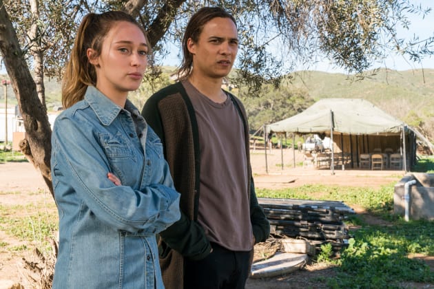 Siblings Chatting - Fear the Walking Dead Season 3 Episode 3