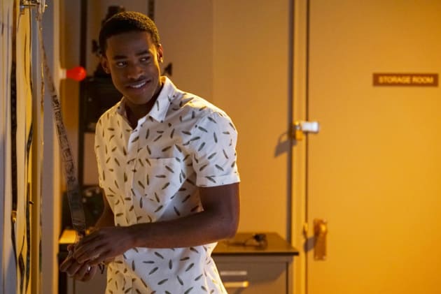 Need Some Help - Pretty Little Liars Season 6 Episode 5