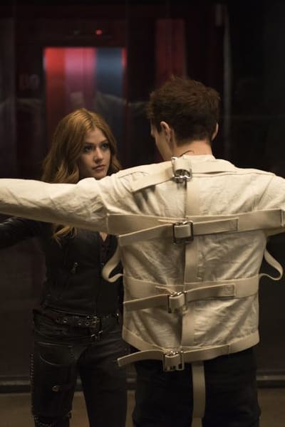 Shadowhunters Season 3 Episode 18 Review: The Beast Within - TV Fanatic