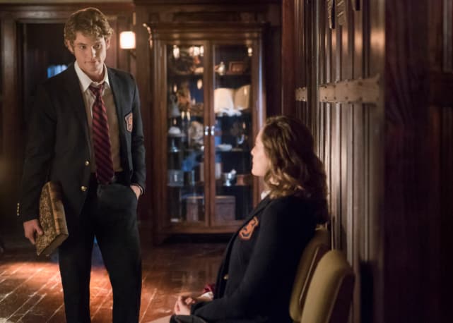 School BFFs? - The Originals Season 5 Episode 1