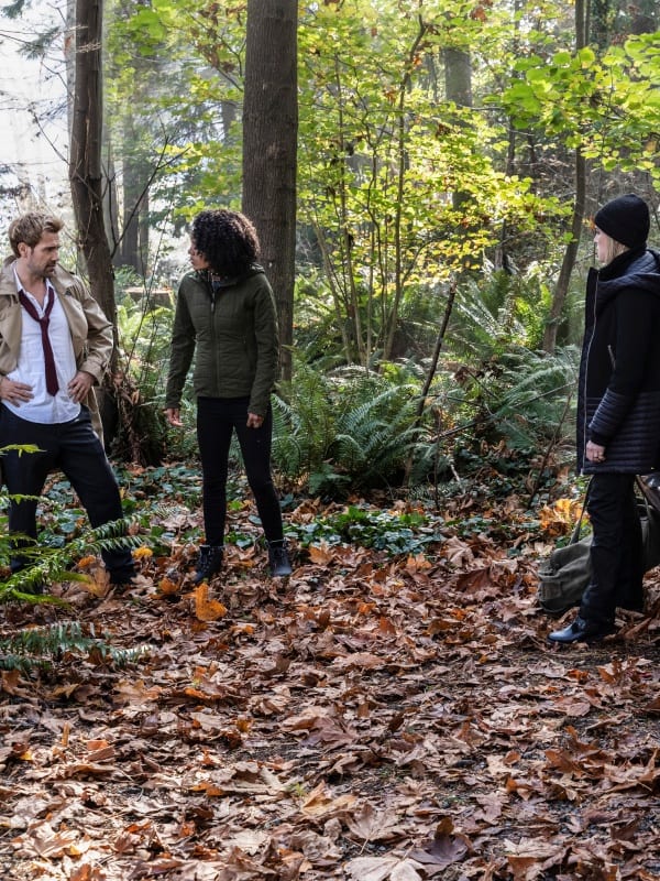 John, Charlie, and Sara - DC's Legends of Tomorrow Season 5 Episode 8