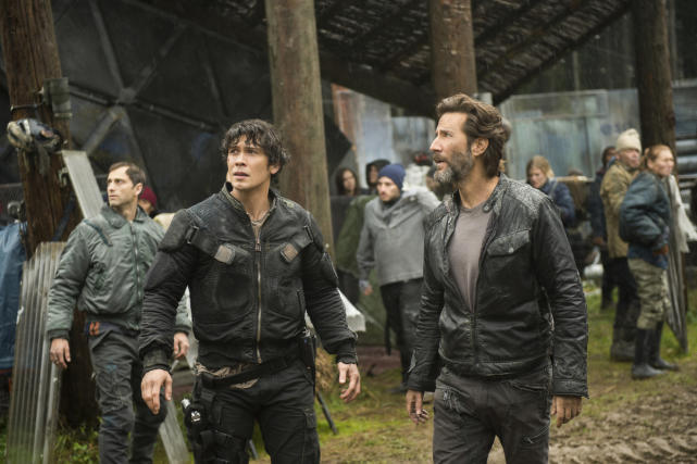 Chaos at Arkadia — The 100 Season 4 Episode 7