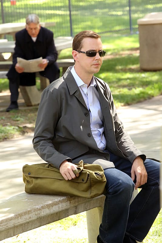 McGee Making the Drop - NCIS Season 12 Episode 6