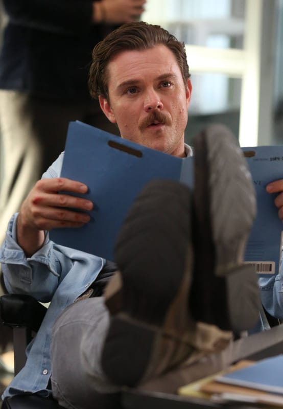 Something Important - Lethal Weapon Season 1 Episode 12