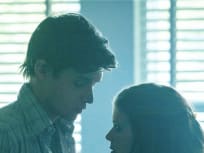 Claire + Eric close - A Teacher Season 1 Episode 2