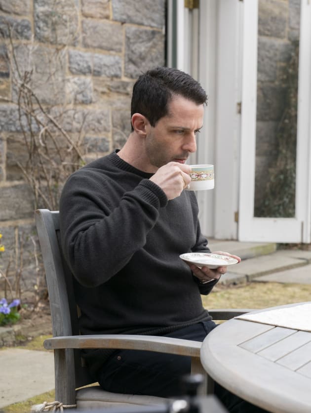 Kendall Relaxes at Tern Haven - Succession Season 2 Episode 5