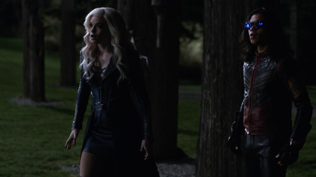 Working Together? - The Flash Season 3 Episode 23