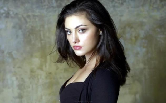 Phoebe Tonkin Promotional Pic