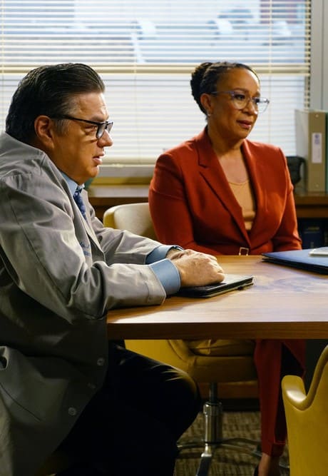Meeting With the PD - Chicago Med Season 5 Episode 4