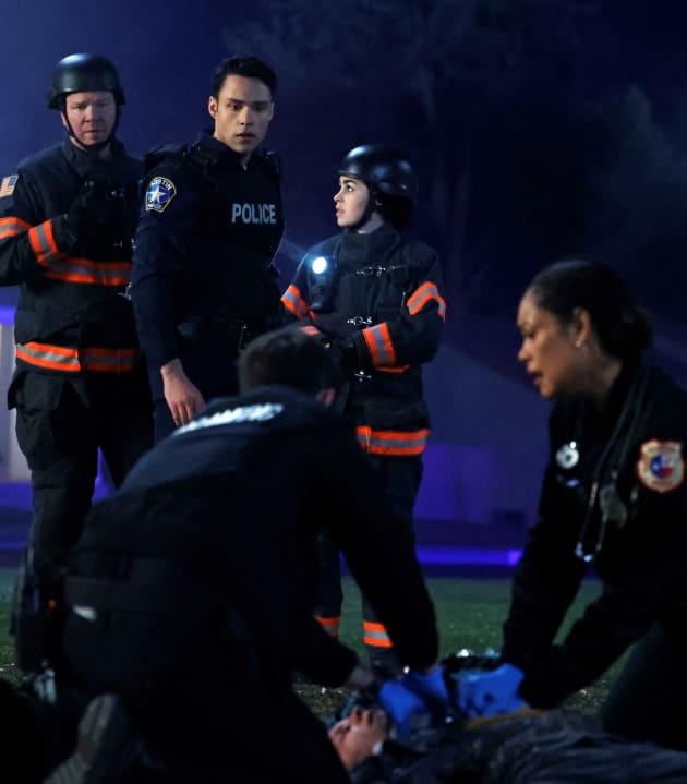 Watch 911 season 3 free 2025 online