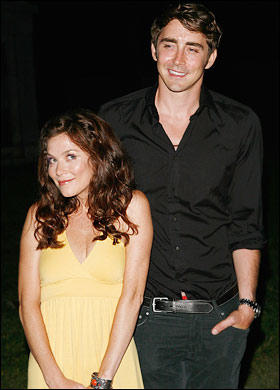 Anna Friel and Lee Pace