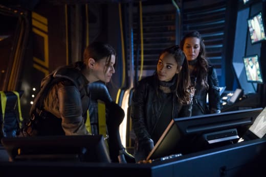 The 100 Season 5 Episode 7 Preview Under Pressure on