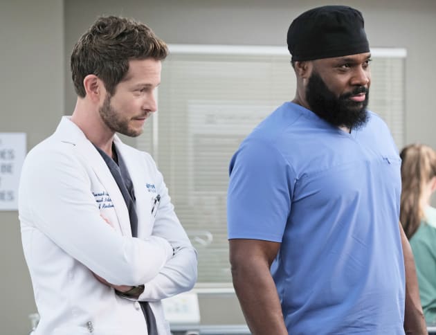 Helping AJ's Mother - The Resident Season 4 Episode 10