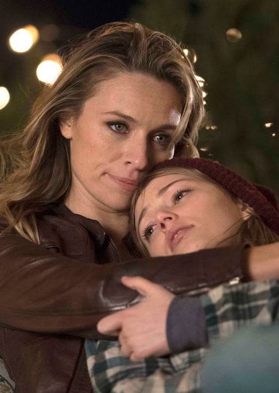 Mother & Daughter - The Village Season 1 Episode 1
