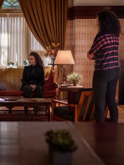 Maggie y Macy - Charmed (2018) Temporada 3, Episodio 12 - Charmed (2018)