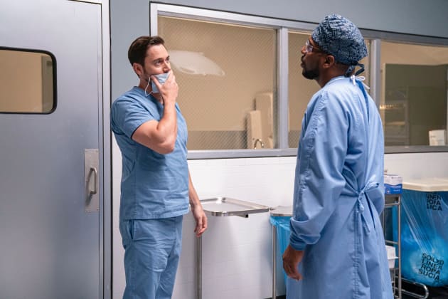 Max Speaks to Floyd - New Amsterdam Season 2 Episode 3
