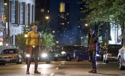 The Flash Premiere Photos: Team Flash Face a New Foe and a Surprise!