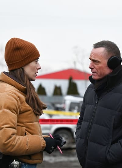 Burgess and Voight - tall - Chicago PD Season 11 Episode 3