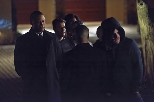 Outside a Club - Arrow Season 3 Episode 14