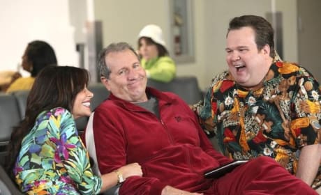 Modern family 1 season 1 2025 episode