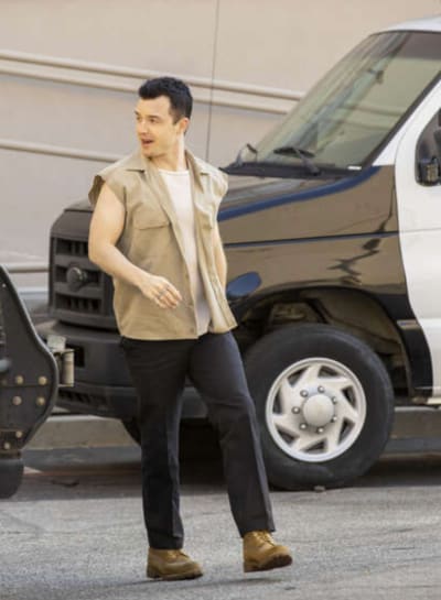 Mickey's Dodgy Deals - Shameless Season 11 Episode 2