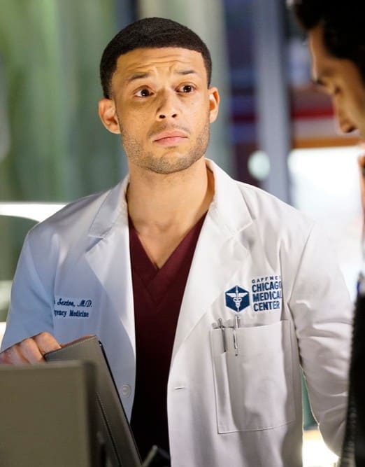 Noah on Duty - Chicago Med Season 5 Episode 2