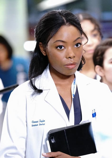 Starting Her Internship - Chicago Med Season 6 Episode 14