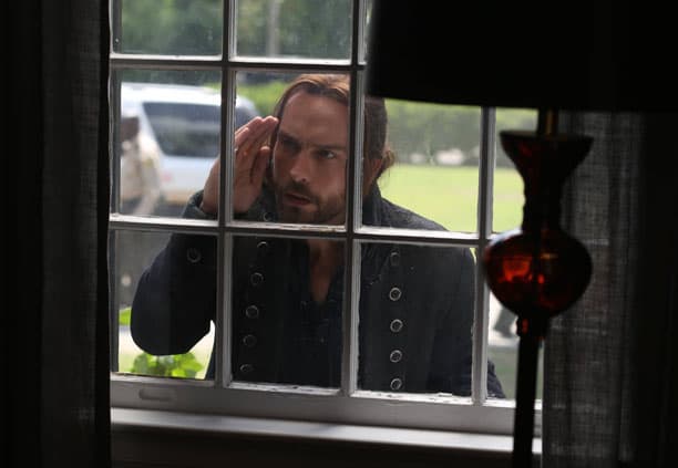 Ichabod Searching for Clues - Sleepy Hollow Season 2 Episode 4