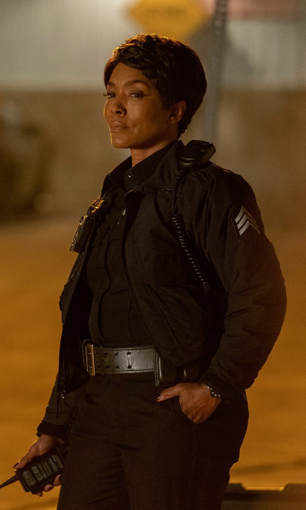 Calling It - 9-1-1 Season 3 Episode 13