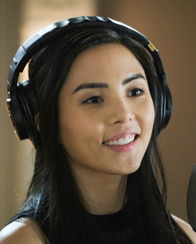 Dakota in the Studio - Tall - A Million Little Things Season 2 Episode 15