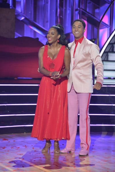 Kenya Moore and pro Brandon Armstrong - Dancing With the Stars Season 30 Episode 1