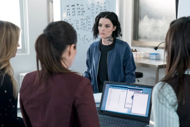 Threatening the FBI - Blindspot
