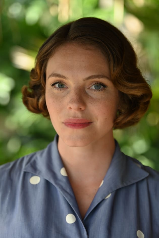 Eloise Mumford as Trudy Cooper - The Right Stuff Season 1 Episode 3