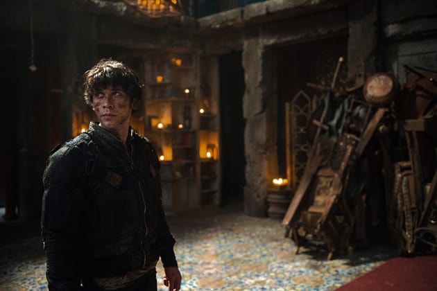 Badly Bruised - The 100 Season 3 Episode 16