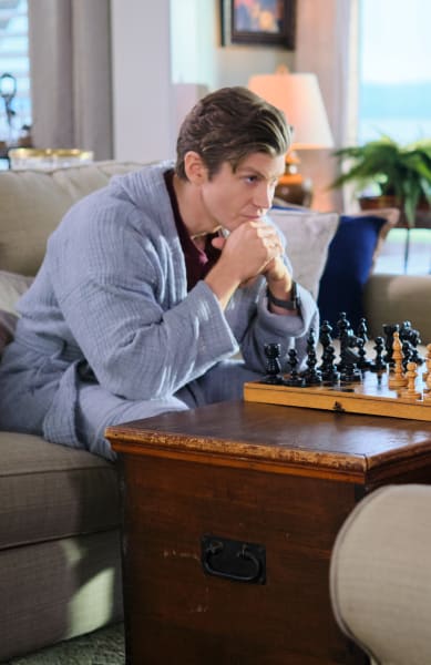 Chess Concentration - Chesapeake Shores Season 6 Episode 2