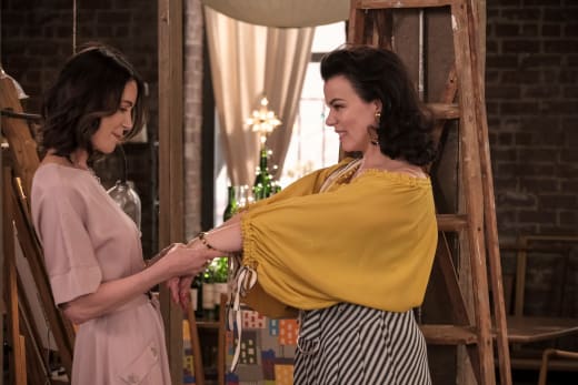 Younger Saison 5 Episode 7 Younger Season 5 Episode 7 Review: A Christmas Miracle - TV Fanatic