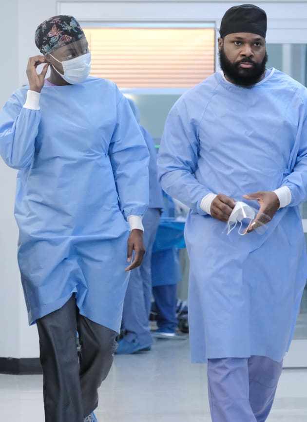 The Resident Season 2 Episode 17 Review Betrayal Tv Fanatic