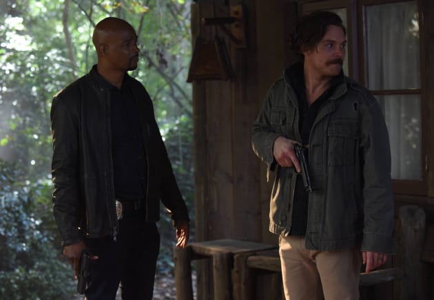 Partners in Crime - Lethal Weapon Season 1 Episode 18