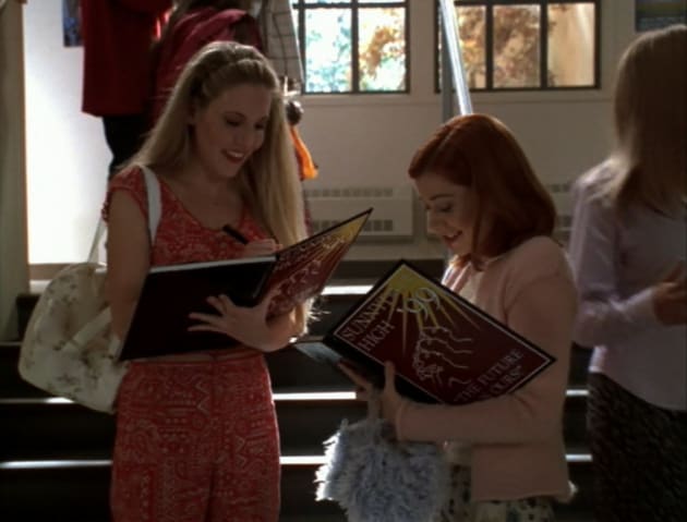 Signing Yearbooks - Buffy the Vampire Slayer