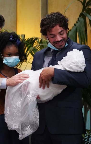Emilio y Beverly Rose - The Conners Temporada 3 Episodio 8