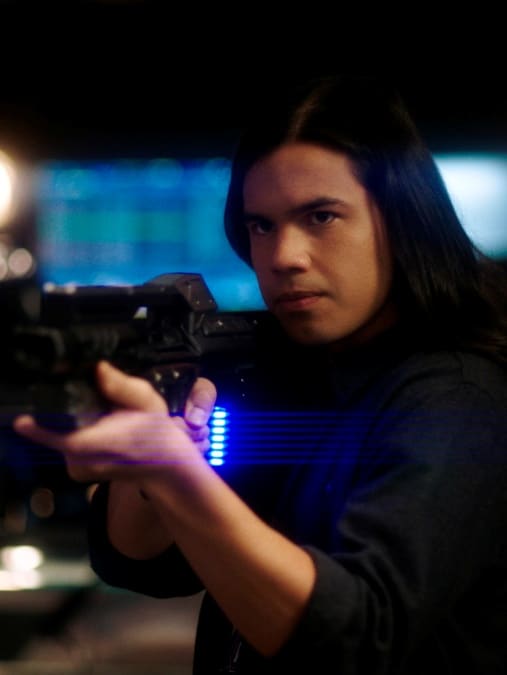 Cisco - The Flash Season 7 Episode 2