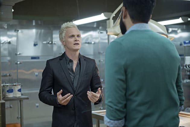 Giant Zombie Rat - iZombie Season 2 Episode 17