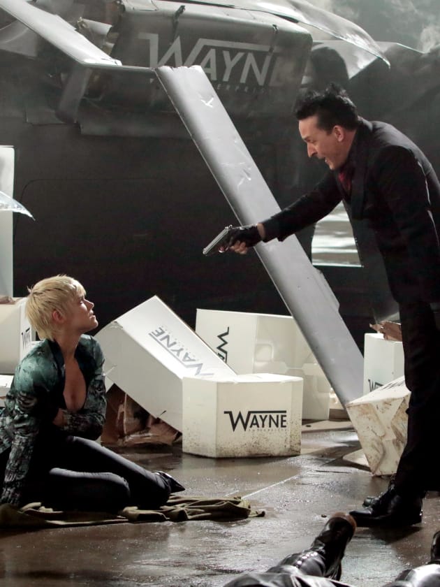 Penguin vs. Barbara - Tall - Gotham Season 5 Episode 1