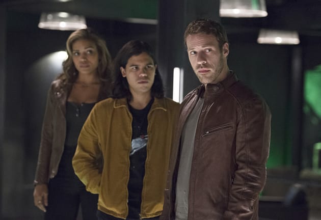 Sticking Close - The Flash Season 2 Episode 8