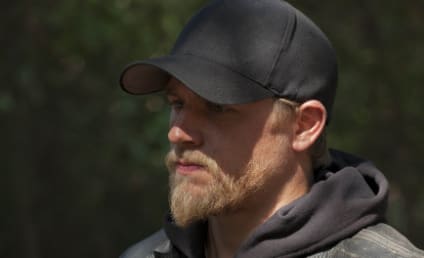 Kurt Sutter Teases Sons of Anarchy Season 5: Which Way Will Jax Go?