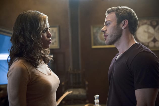 Chit Chat - DC's Legends of Tomorrow Season 1 Episode 2