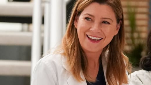 Meredith Grins - Grey's Anatomy