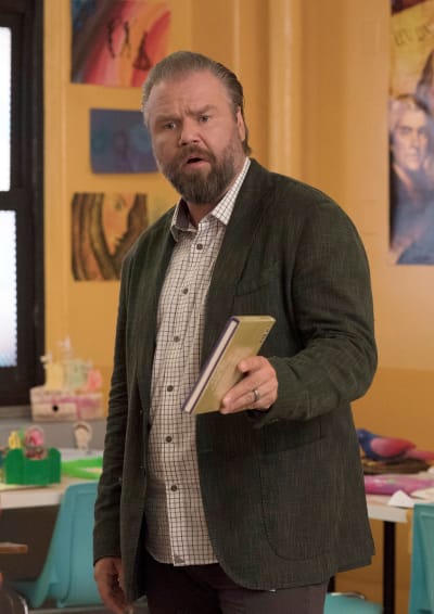 Teaching a Class - Tall  - New Amsterdam Season 2 Episode 2